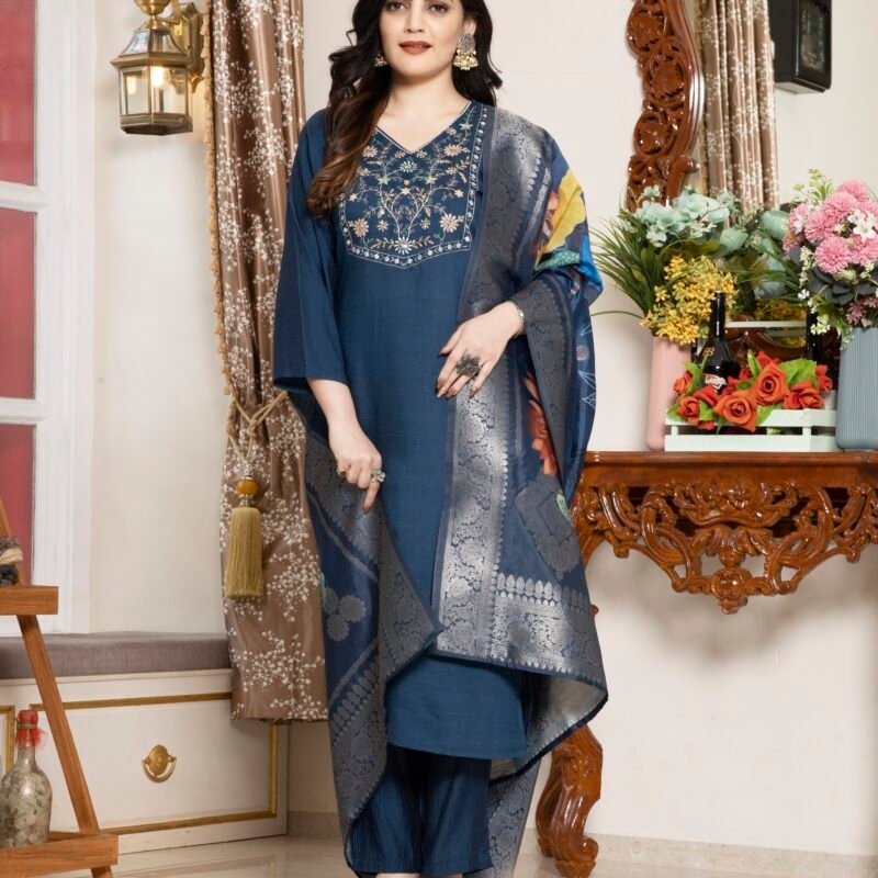 Glomee Presnted dupatta work Set